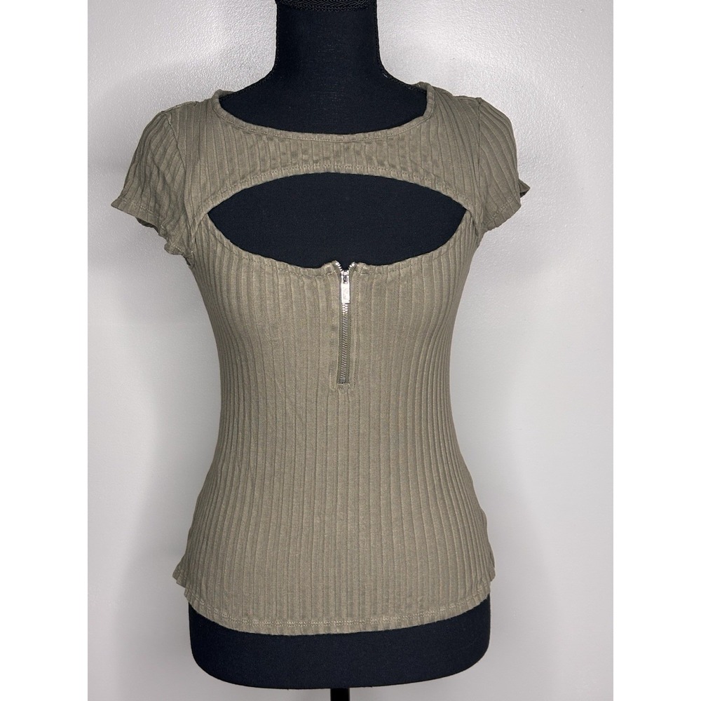 GUESS Women's Brown Ribbed Cutout Zip-Up Short Sleeve Top Size Medium